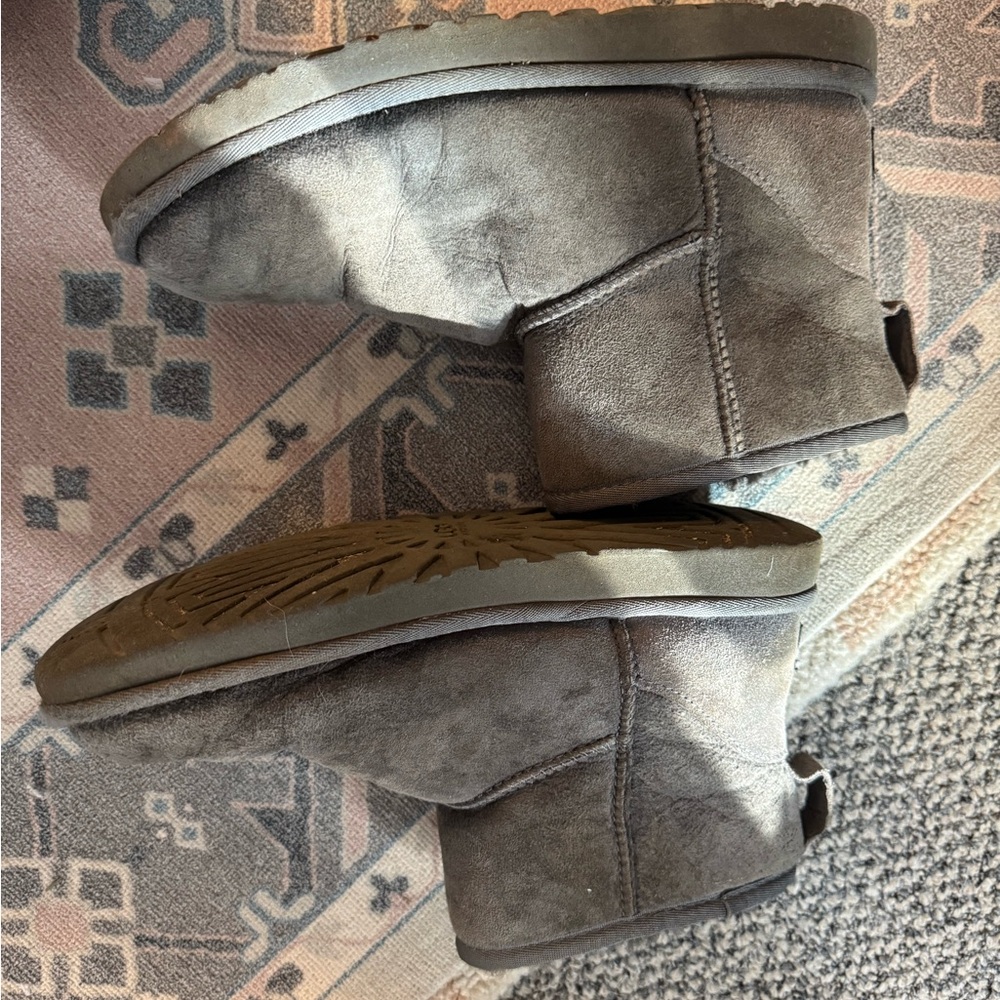 Ugg Mini Ii - image 4